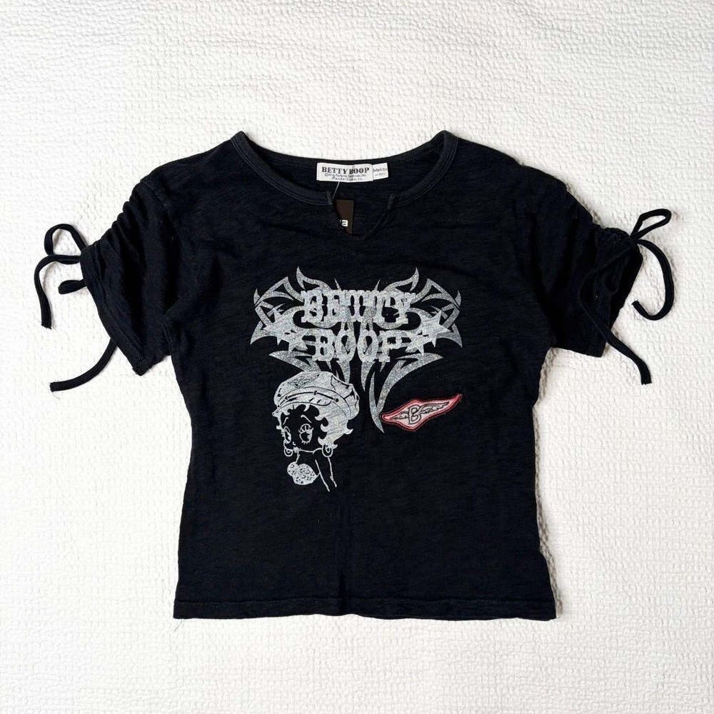 Betty Boop grungy graphic ruched sleeve tee